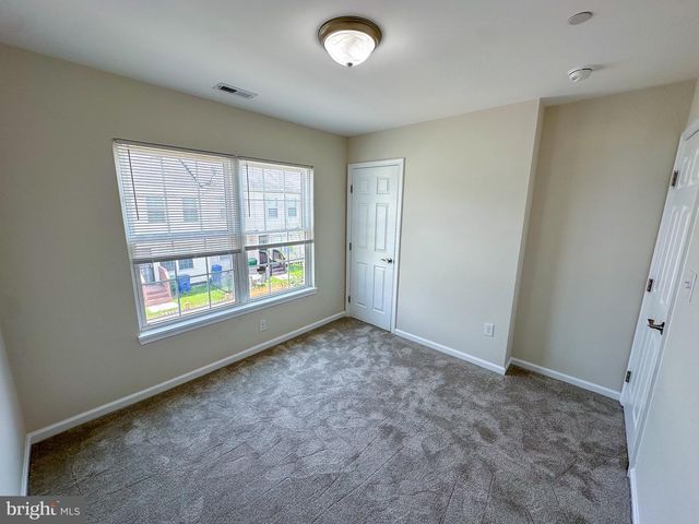 605 COLLETT ST, Baltimore, MD 21217