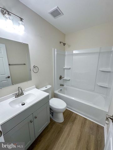 605 COLLETT ST, Baltimore, MD 21217