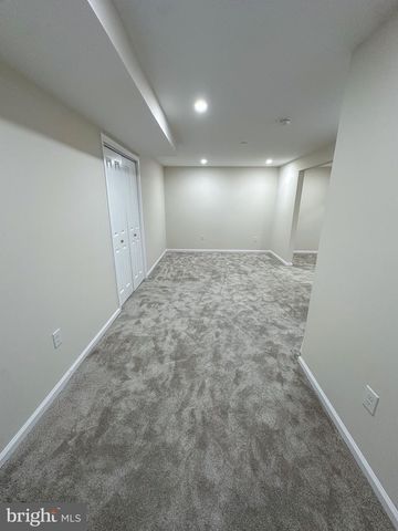 605 COLLETT ST, Baltimore, MD 21217