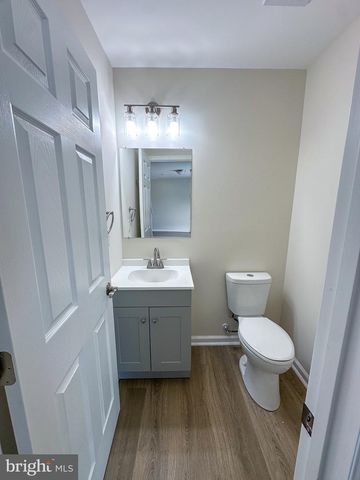 605 COLLETT ST, Baltimore, MD 21217