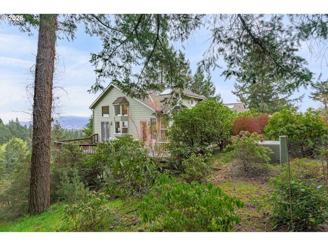 653 BROOKSIDE Dr, Eugene, OR 97405