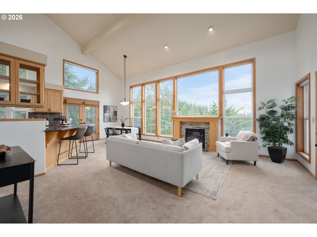 653 BROOKSIDE Dr, Eugene, OR 97405