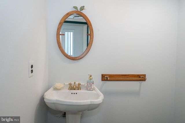 115 HAWTHORNE LN, Phoenixville, PA 19460