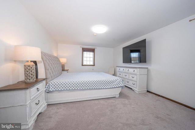 115 HAWTHORNE LN, Phoenixville, PA 19460