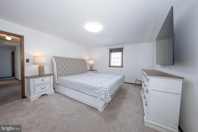 115 HAWTHORNE LN, Phoenixville, PA 19460