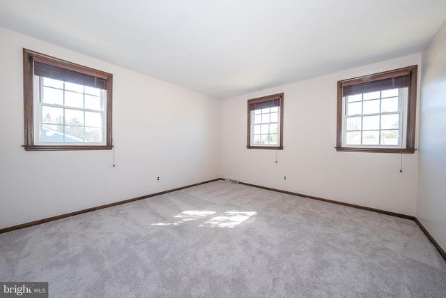 115 HAWTHORNE LN, Phoenixville, PA 19460