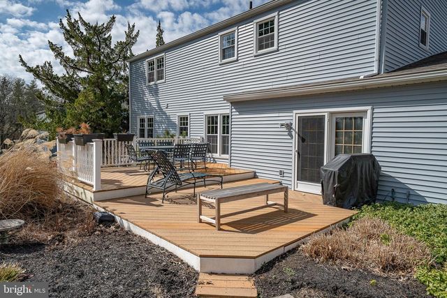 115 HAWTHORNE LN, Phoenixville, PA 19460