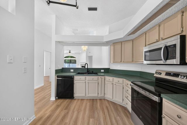 2778 LANTANA LAKES Drive W, Jacksonville, FL 32246