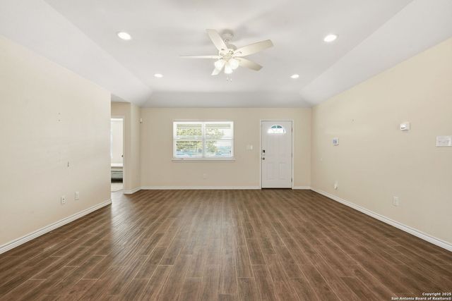 533 Indian, Jourdanton, TX 78026