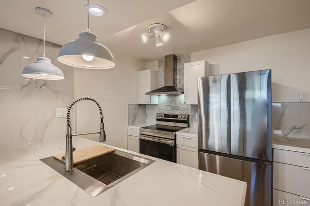 1250 Golden Circle 113, Golden, CO 80104
