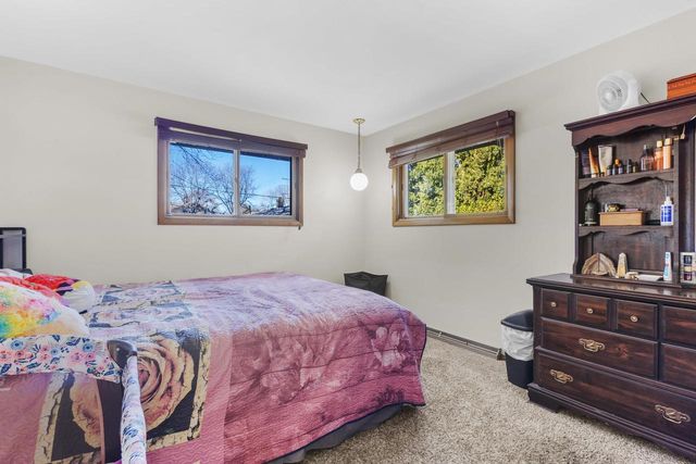 2411 N EUGENE STREET, Appleton, WI 54914