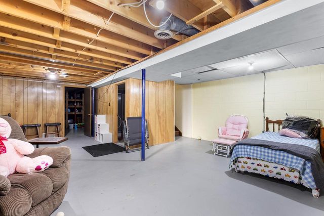 2411 N EUGENE STREET, Appleton, WI 54914