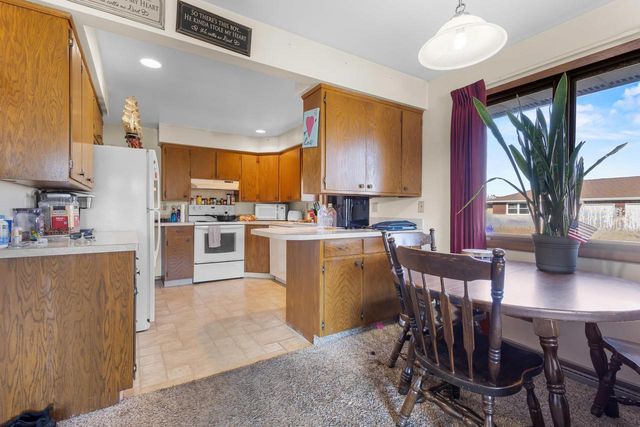 2411 N EUGENE STREET, Appleton, WI 54914