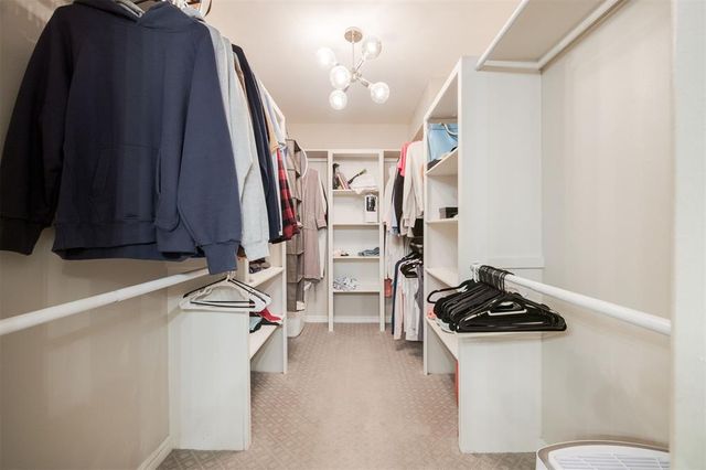 6108 Oak Tree Road, Edmond, OK 73025