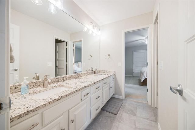 6108 Oak Tree Road, Edmond, OK 73025