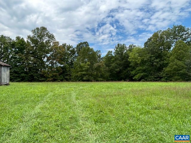 2561 PATTIE RD, Buckingham, VA 23921