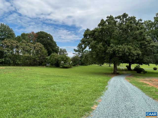 2561 PATTIE RD, Buckingham, VA 23921
