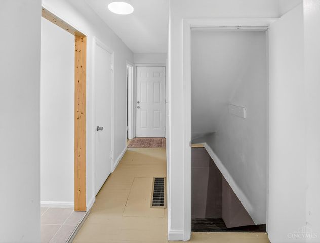 5229 Charloe Street, Cincinnati, OH 45227