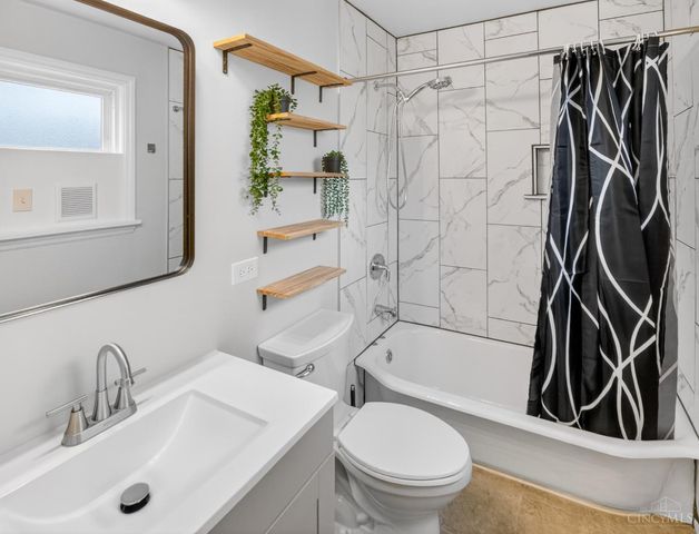 5229 Charloe Street, Cincinnati, OH 45227