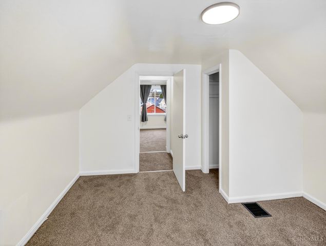 5229 Charloe Street, Cincinnati, OH 45227