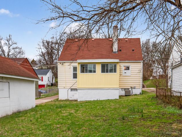 5229 Charloe Street, Cincinnati, OH 45227