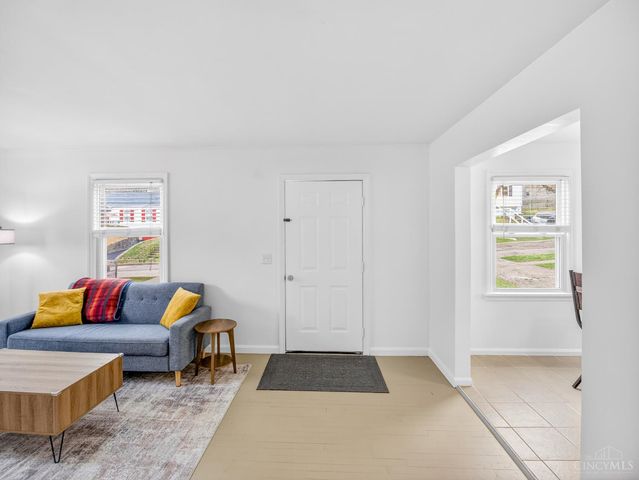 5229 Charloe Street, Cincinnati, OH 45227