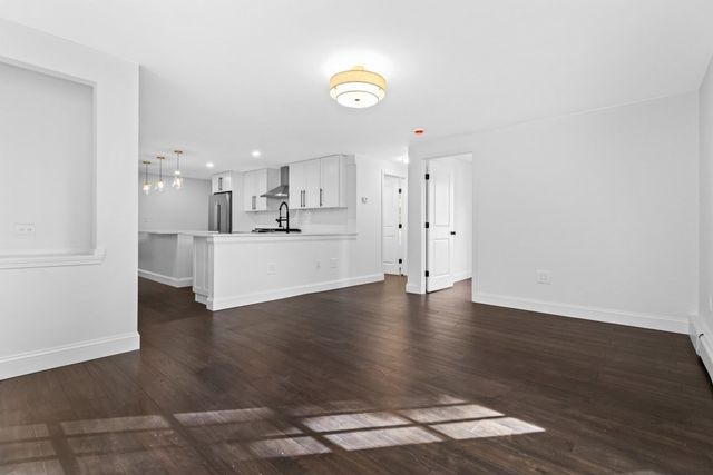 21 Fairfield St, Maynard, MA 01754