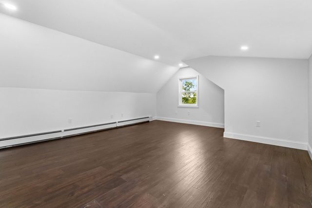 21 Fairfield St, Maynard, MA 01754