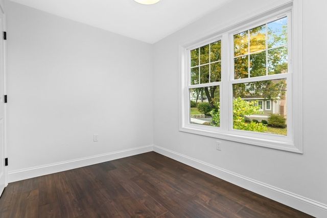 21 Fairfield St, Maynard, MA 01754
