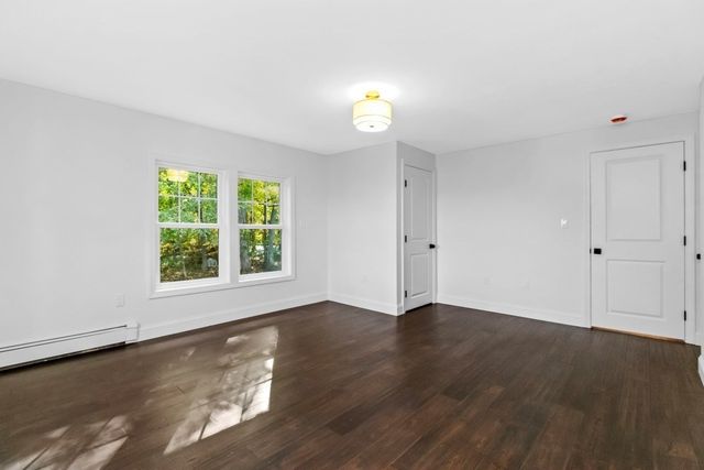 21 Fairfield St, Maynard, MA 01754