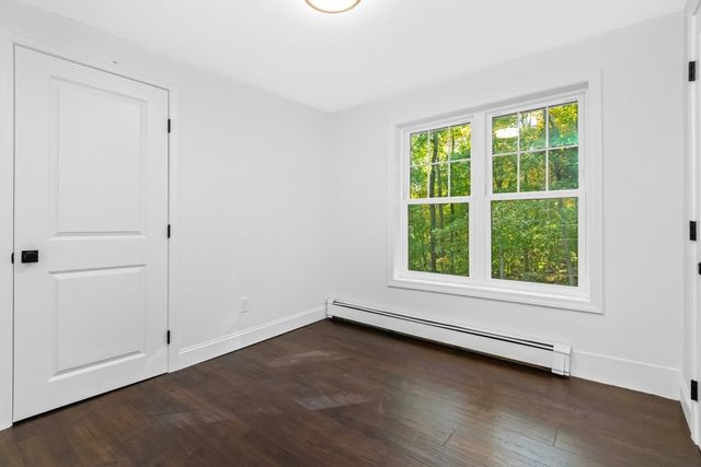 21 Fairfield St, Maynard, MA 01754