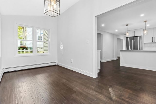21 Fairfield St, Maynard, MA 01754