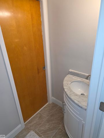 31375 W Wind Drive, Fraser, MI 48026
