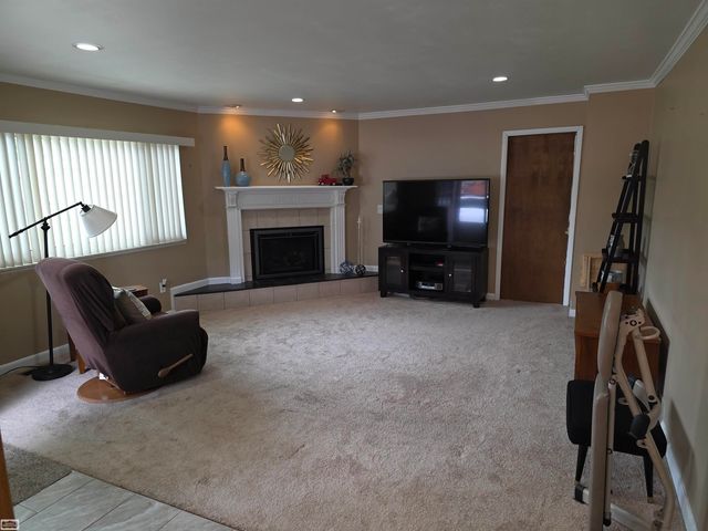 31375 W Wind Drive, Fraser, MI 48026
