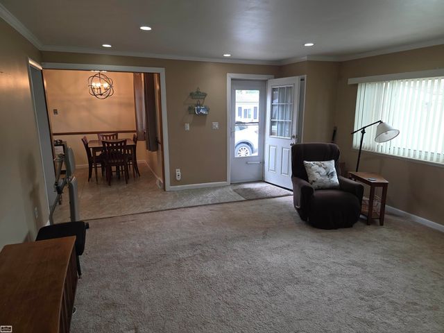 31375 W Wind Drive, Fraser, MI 48026