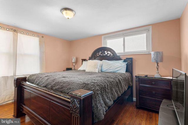 300 PINE ST, Glenolden, PA 19036