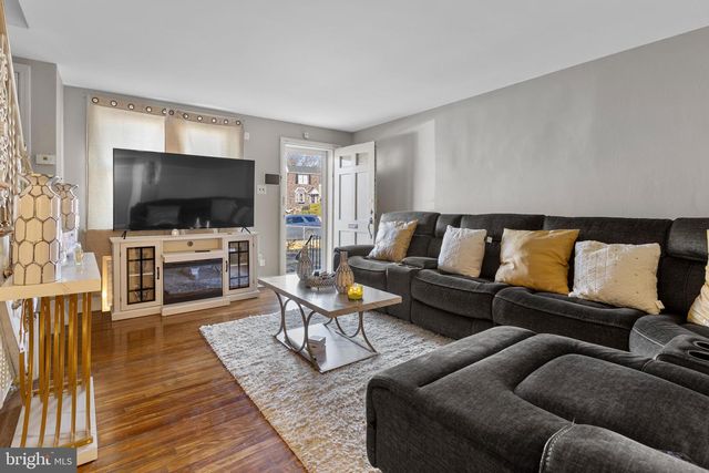 300 PINE ST, Glenolden, PA 19036