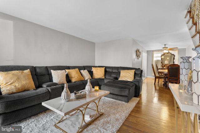 300 PINE ST, Glenolden, PA 19036