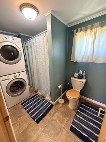 5314 E 3rd St, Superior, WI 54880