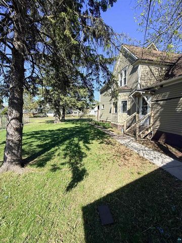 5314 E 3rd St, Superior, WI 54880
