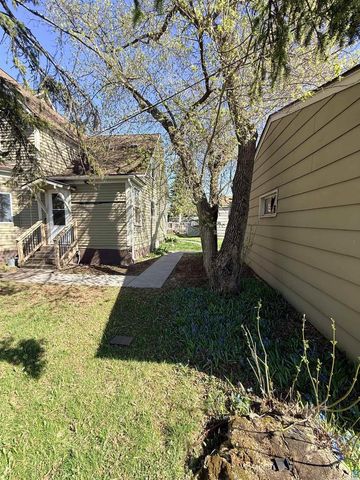 5314 E 3rd St, Superior, WI 54880