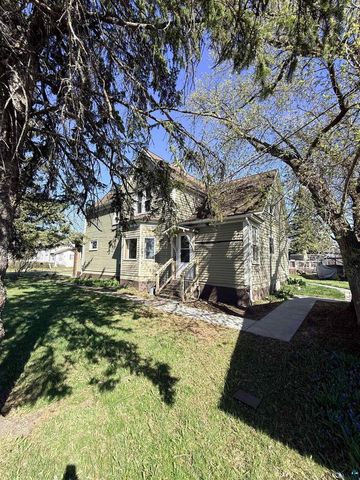 5314 E 3rd St, Superior, WI 54880