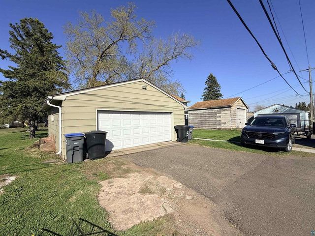 5314 E 3rd St, Superior, WI 54880