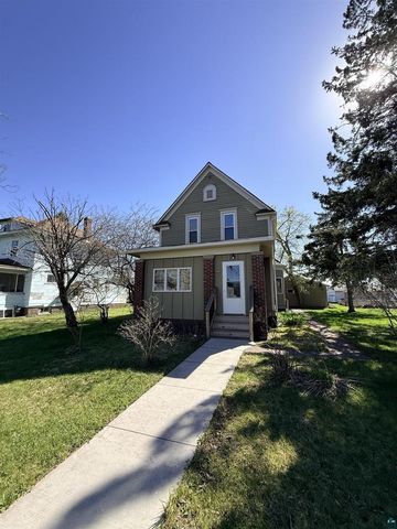5314 E 3rd St, Superior, WI 54880