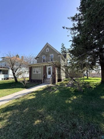 5314 E 3rd St, Superior, WI 54880