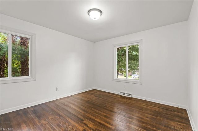 410 Parkwood Avenue, Winston-salem, NC 27105