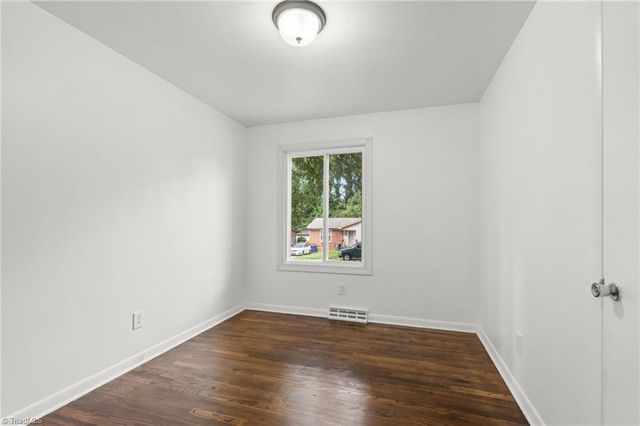 410 Parkwood Avenue, Winston-salem, NC 27105