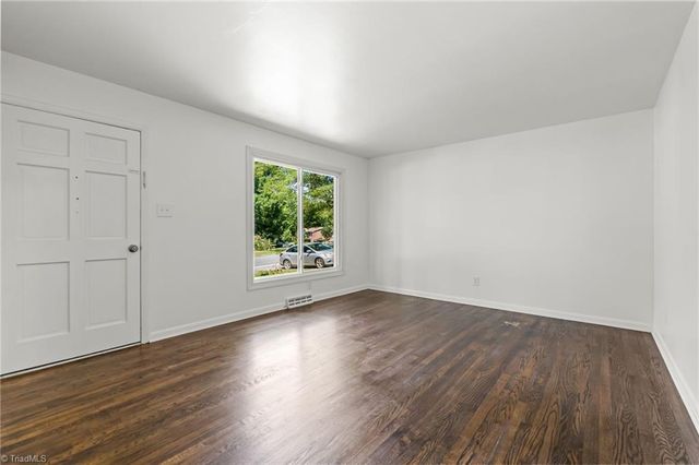 410 Parkwood Avenue, Winston-salem, NC 27105
