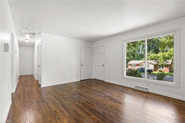 410 Parkwood Avenue, Winston-salem, NC 27105