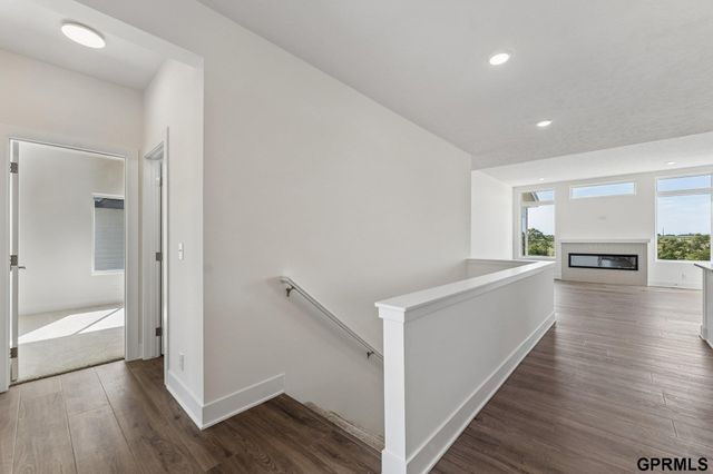 5540 N 213 Avenue, Elkhorn, NE 68022